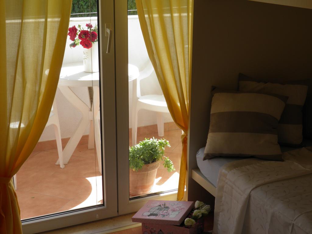 Apartment Adria Trogir Exterior photo